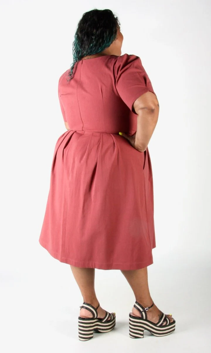 Birds of North America Crag Martin Dress (Rosewood) - Image 9