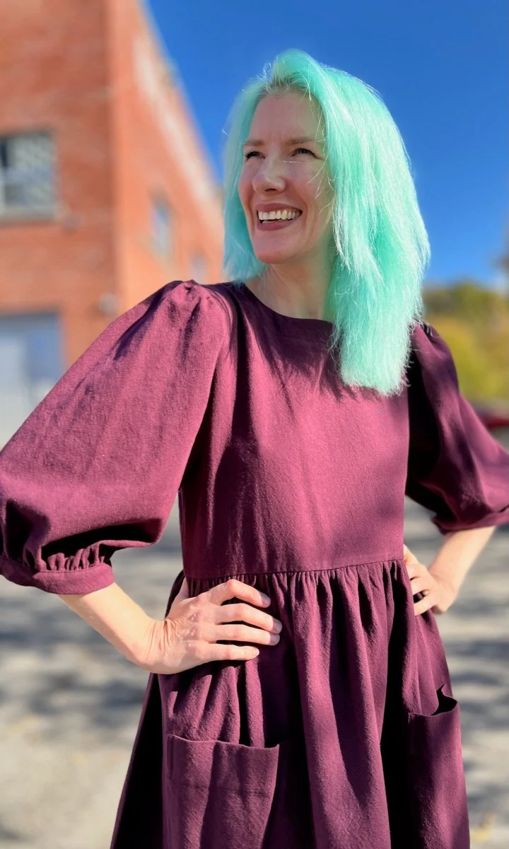 Birds of North America Flowerpiercer Dress (Burgundy) (Online Exclusive)