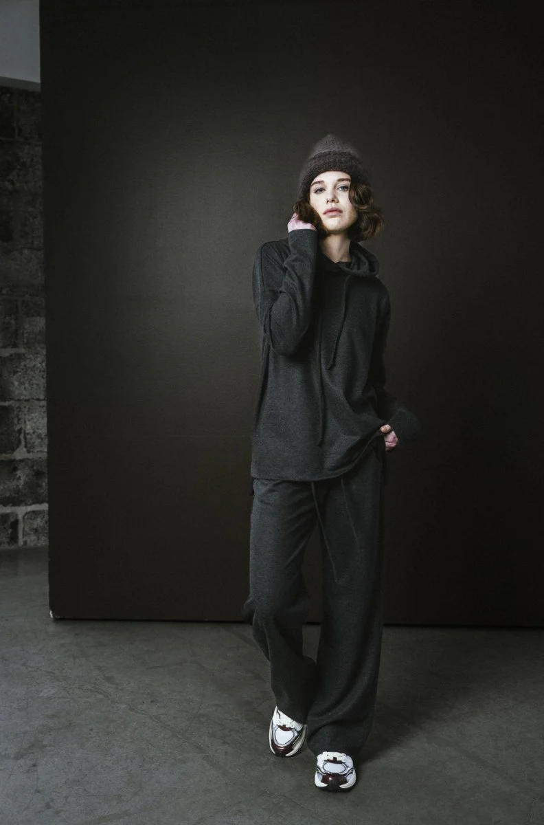 Bodybag Skye Pants - Charcoal or Sand (Online Exclusive) - Image 4