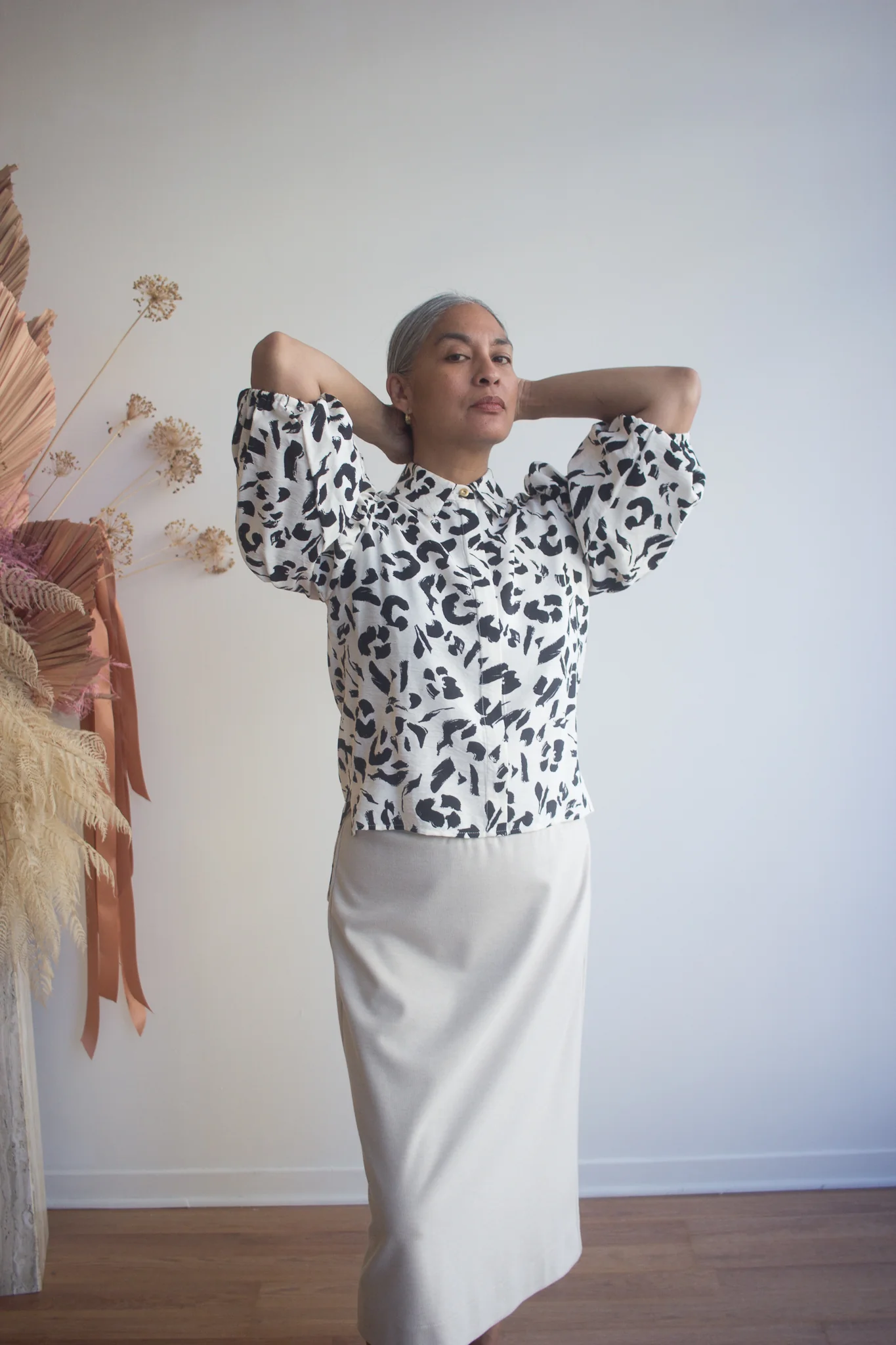 Bodybag Skye Skirt - Sand or Charcoal (Online Exclusive) - Image 5