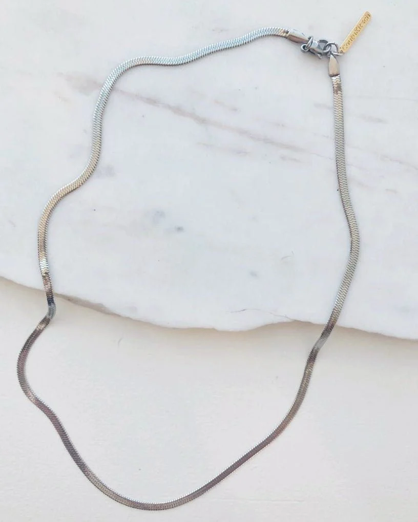 CoutuKitsch Amara Chain Necklace (Gold or Silver) - Image 7