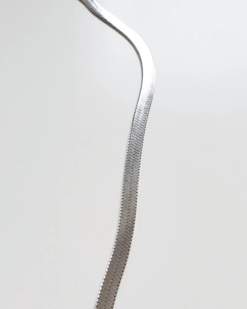 CoutuKitsch Hera Necklace - Image 3