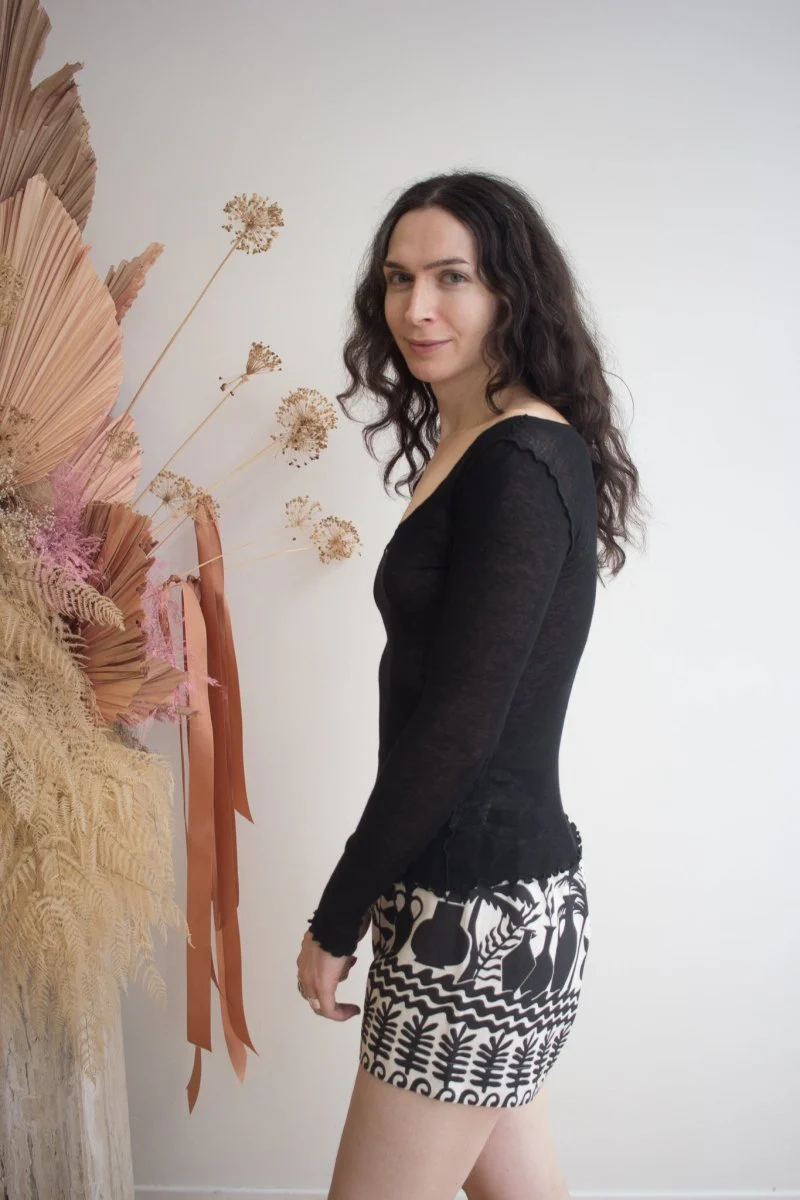 Eliza Faulkner Carla Longsleeve Top - Black (In Store) - Image 2