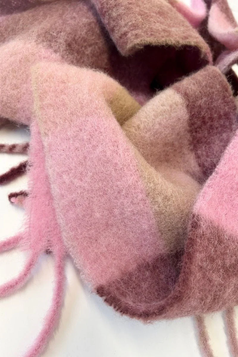 Eliza Faulkner Checked Mohair Scarf (Pink) - Image 7