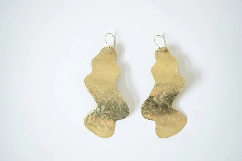 Enarmoured Bay Earrings (Hammered Brass) - Image 7