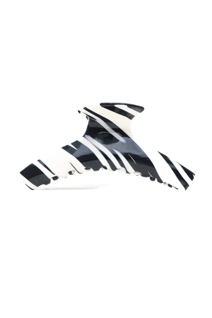 Eugenia Chan Curve Claw Clip (Many Colours) - Image 4