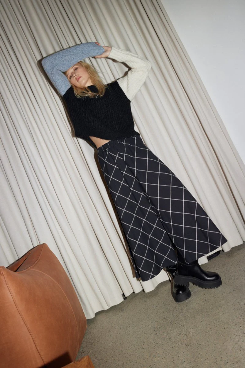 Eve Gravel Meharry Skirt - Black or Green (Online Exclusive) - Image 9