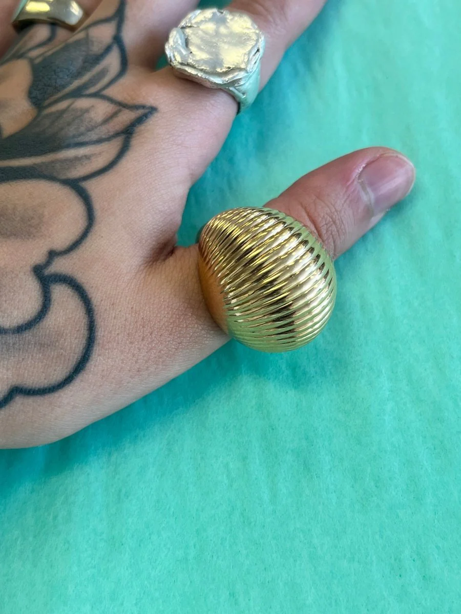 Hailey Jane Large Seashell Ring - Image 2