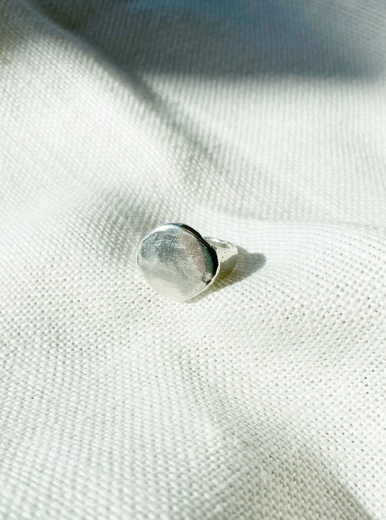 Hawkly Circle Ring (Silver)