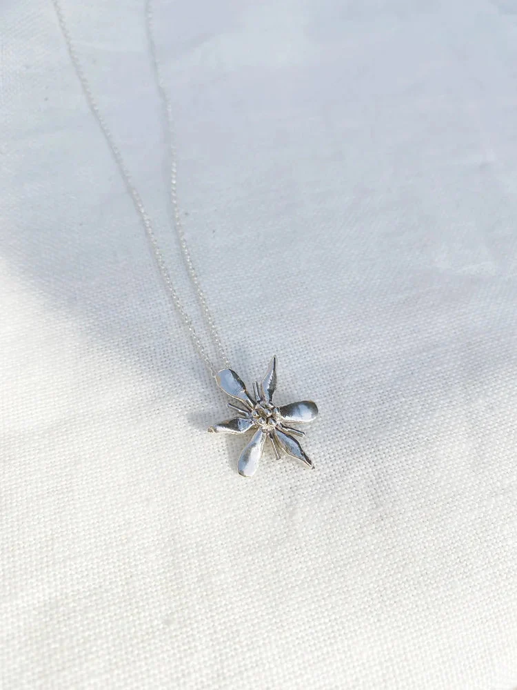Hawkly Flora Necklace (Bronze or Silver) - Image 3