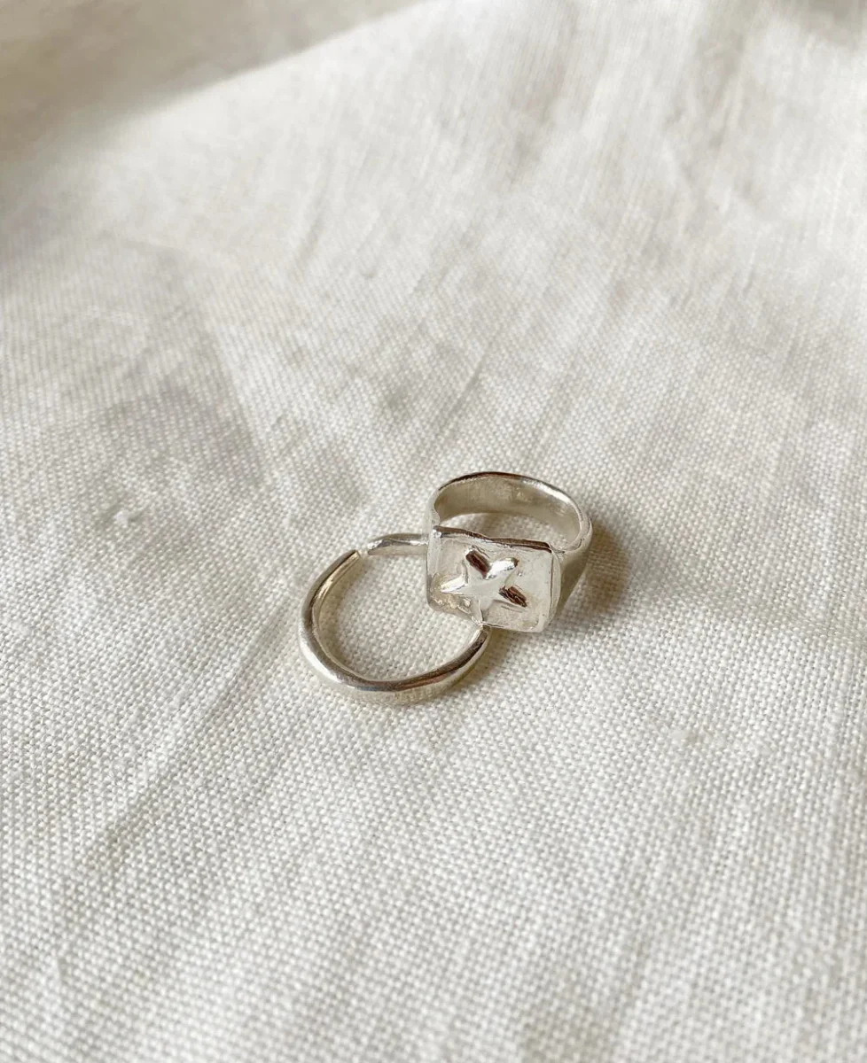 Hawkly Nova Signet Ring (Silver)