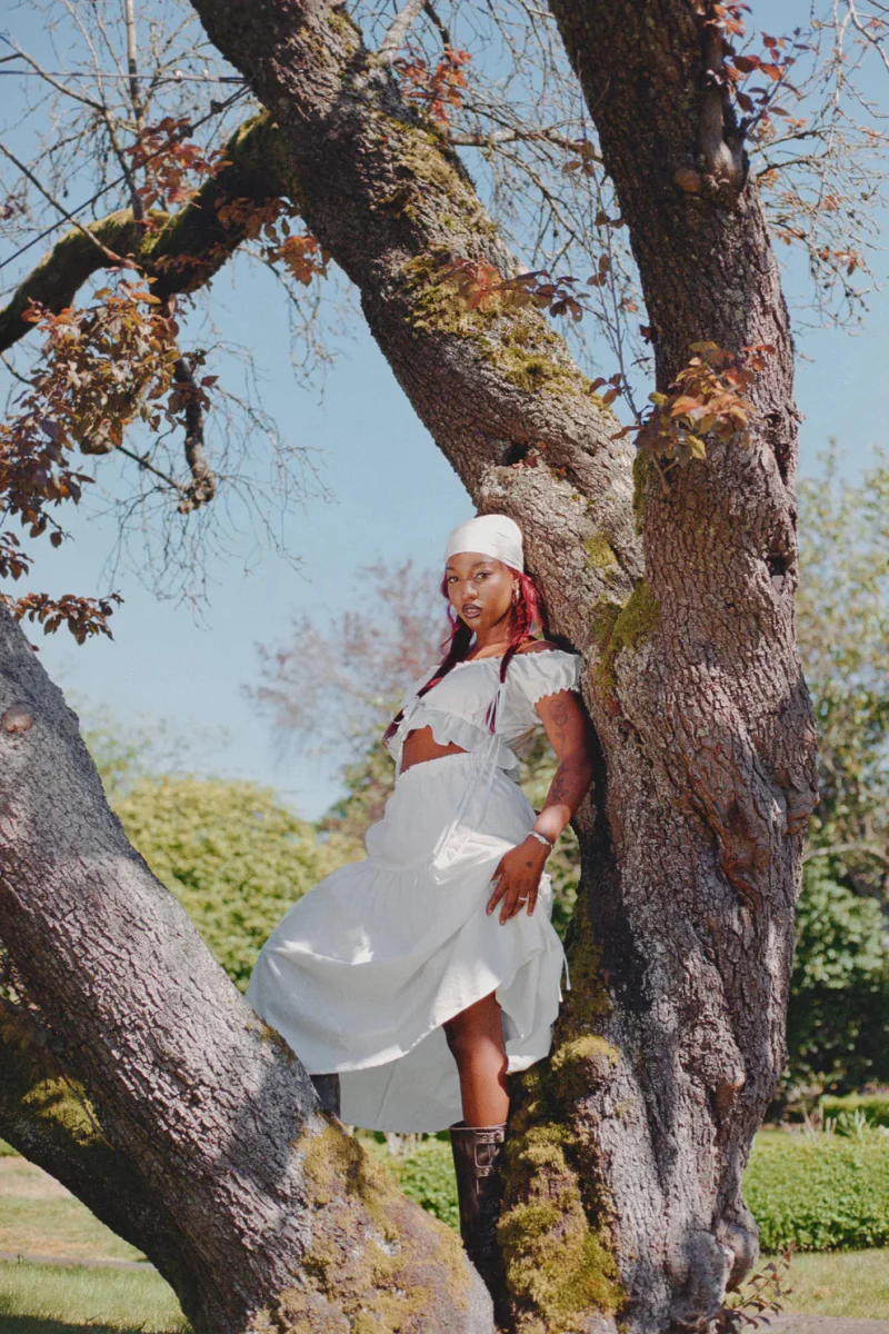 Hijulez Museum Skirt (White) - Image 5