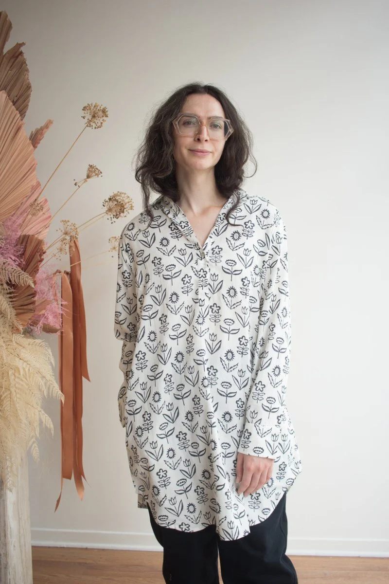 Kate Austin Designs Katherine Shirt (White and Black Flower)