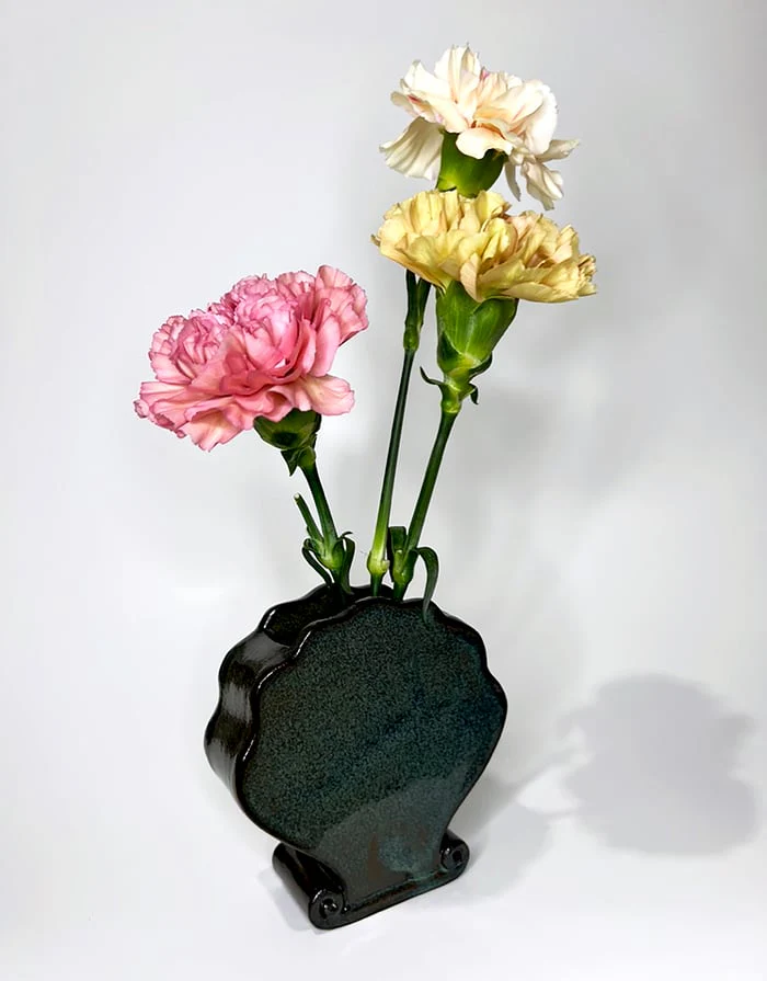 Kiki Bridges Venus Shell Vase (Night Beach)