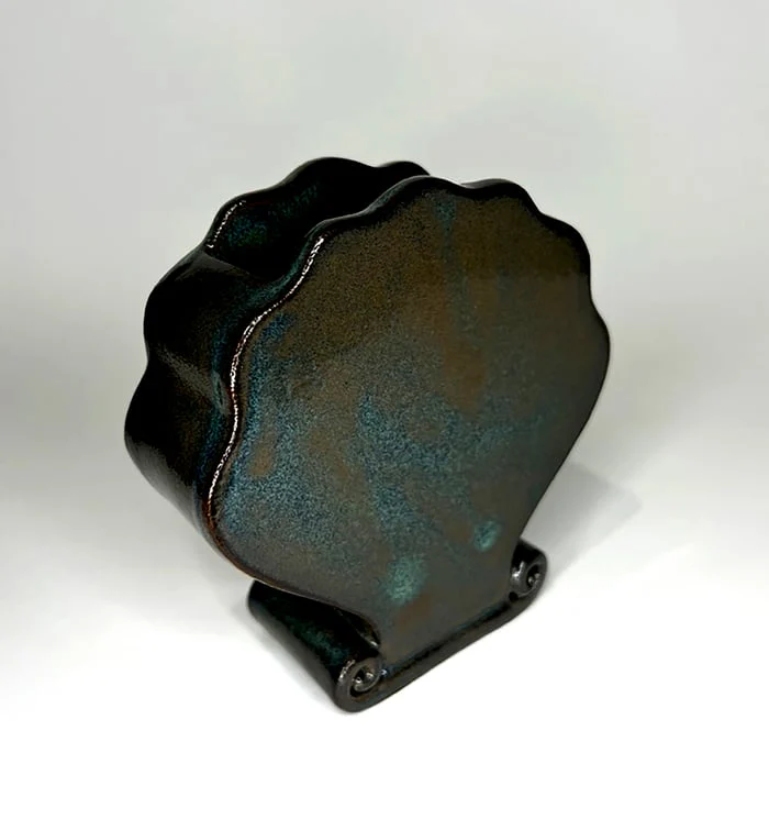 Kiki Bridges Venus Shell Vase (Night Beach) - Image 3