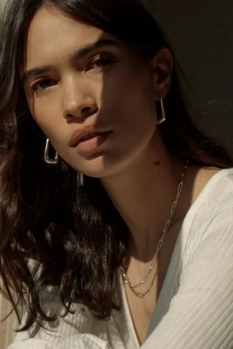Lisbeth Moss Hoops