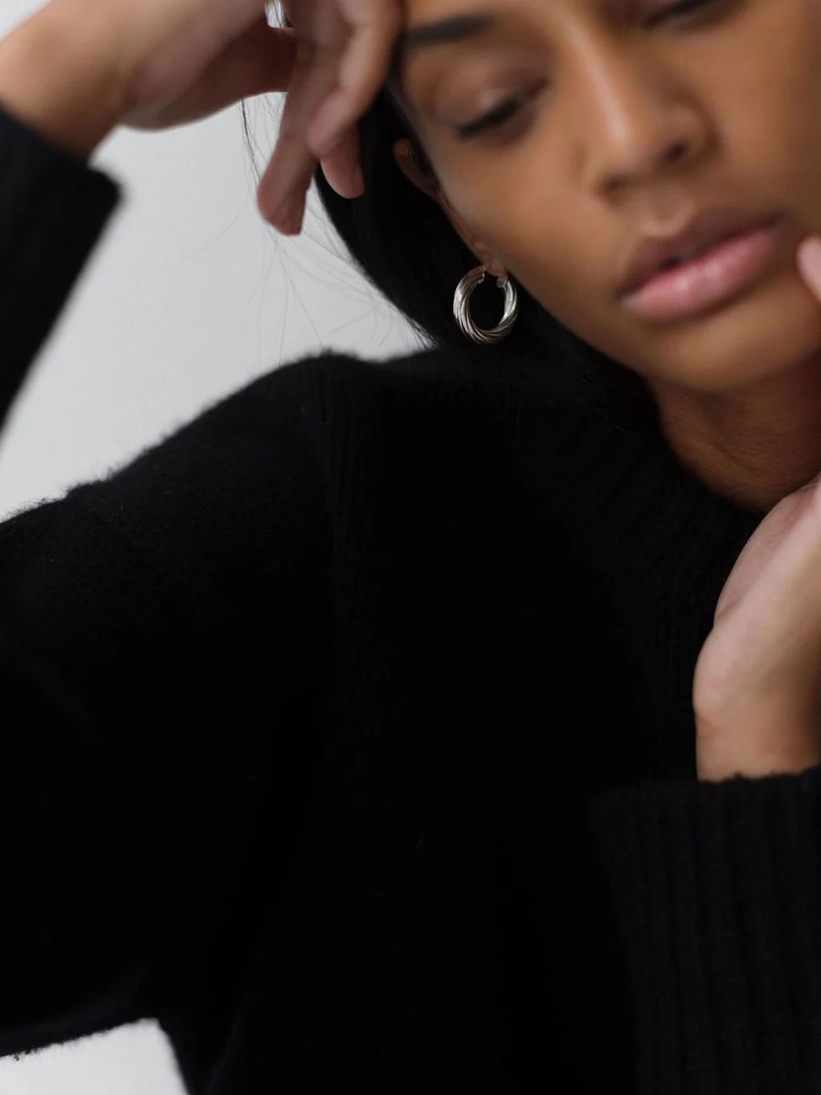 Lisbeth Calas Hoops - Image 3