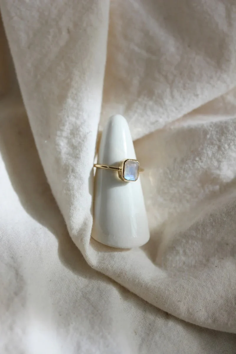 Little Gold Olivier Ring (Moonstone) - Image 3
