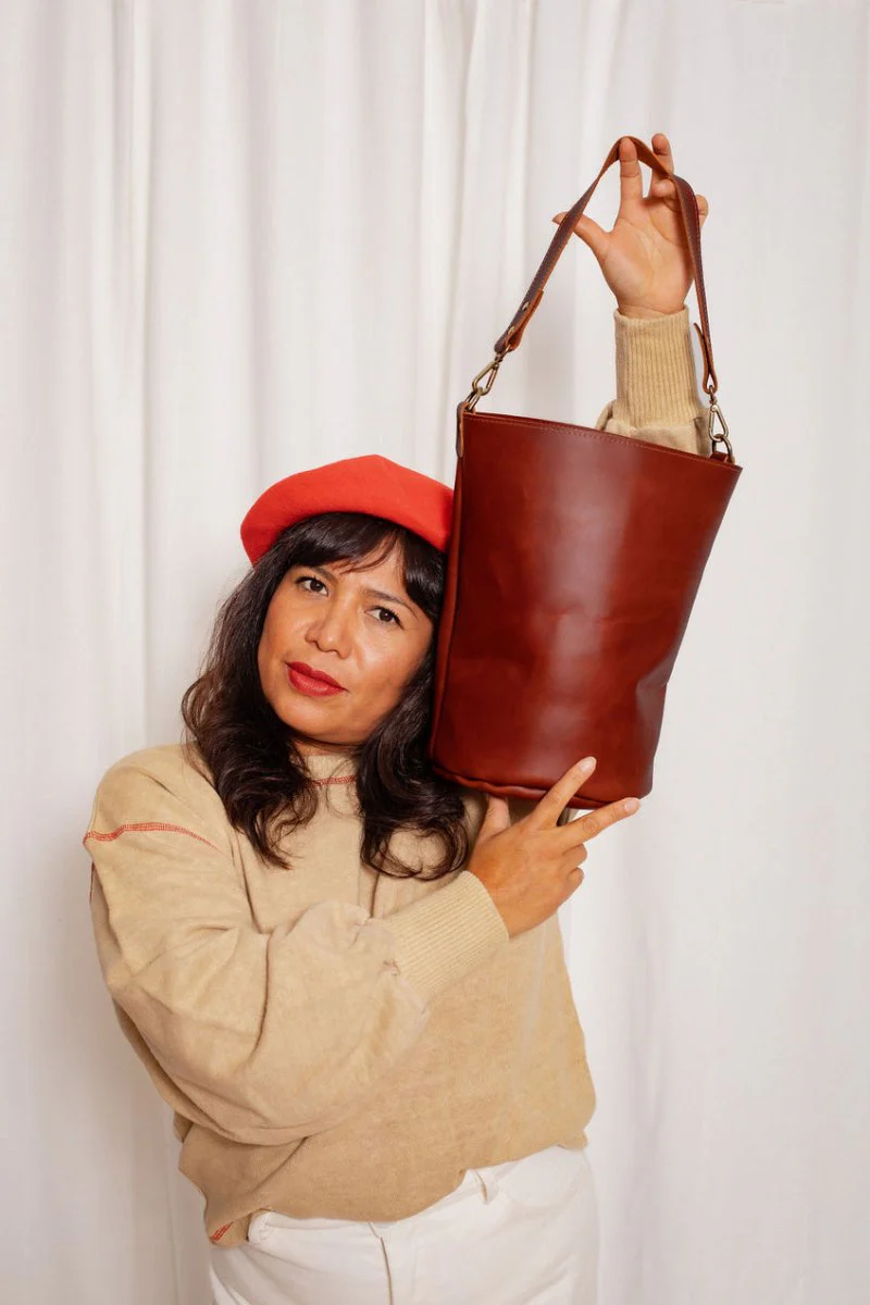 Market Canvas Frances Bucket Bag (Chestnut)