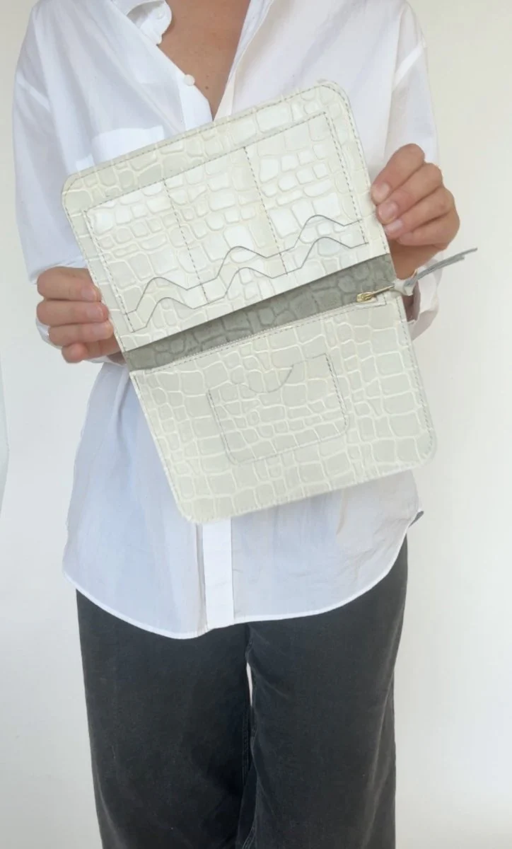 Market Canvas Ivy Leather Clutch Wallet (Various Colours) - Image 15