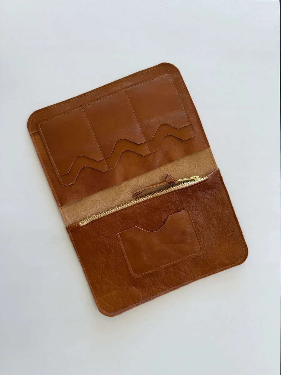Market Canvas Ivy Leather Clutch Wallet (Various Colours) - Image 8