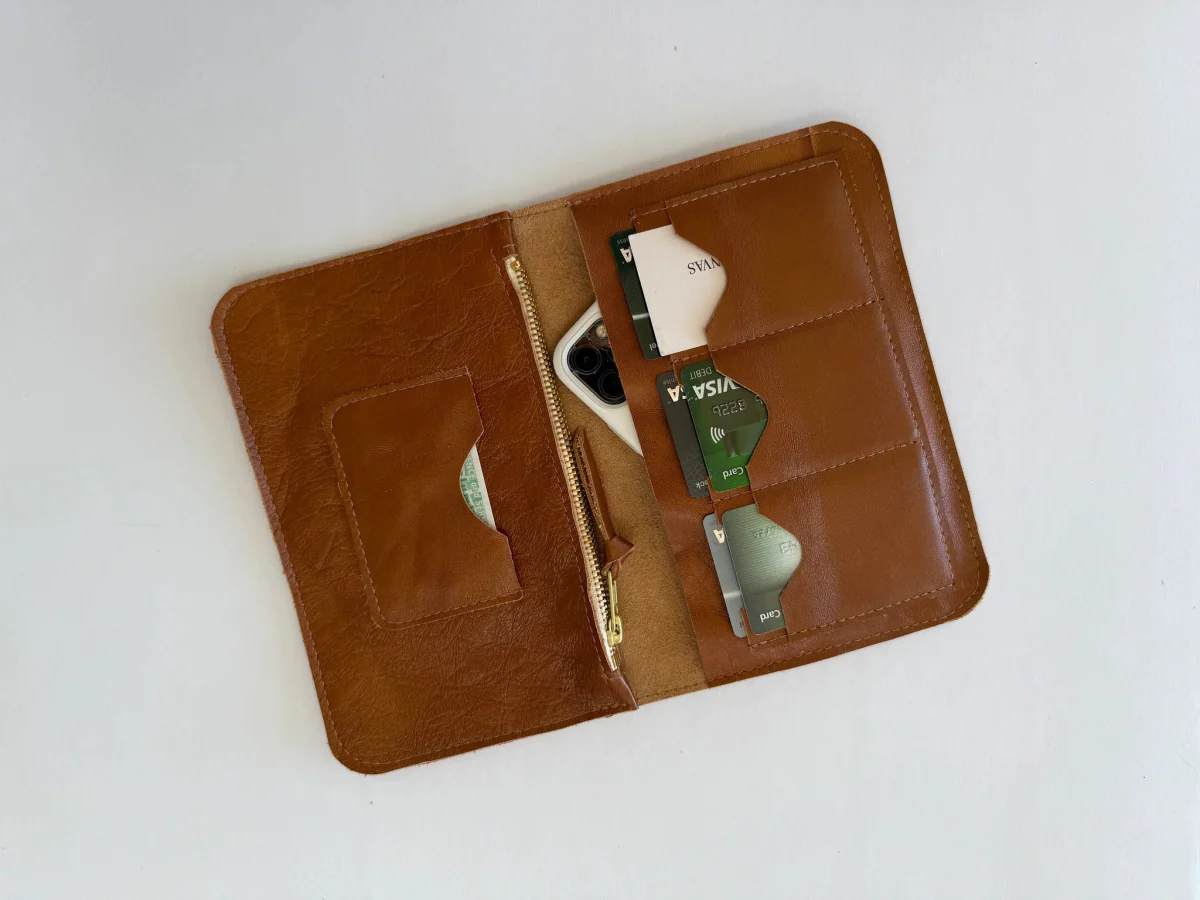 Market Canvas Ivy Leather Clutch Wallet (Various Colours) - Image 9