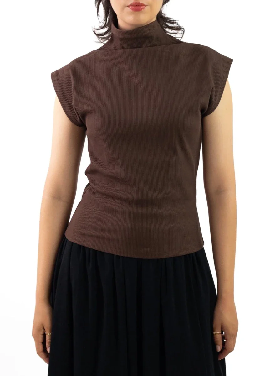 Meg Sleeveless Skinny Top (Coco)
