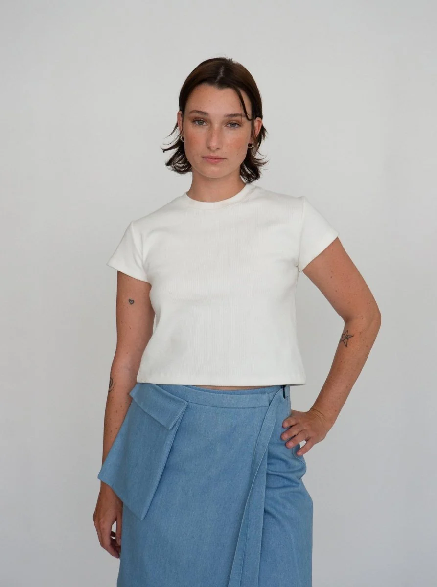 Odeyalo Brook T-Shirt (White) - Image 13
