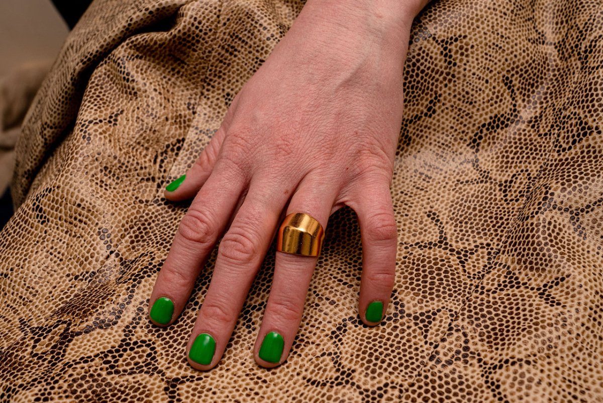 Par Ici Knuckle Ring - Gold or Silver (In-Store) - Image 10