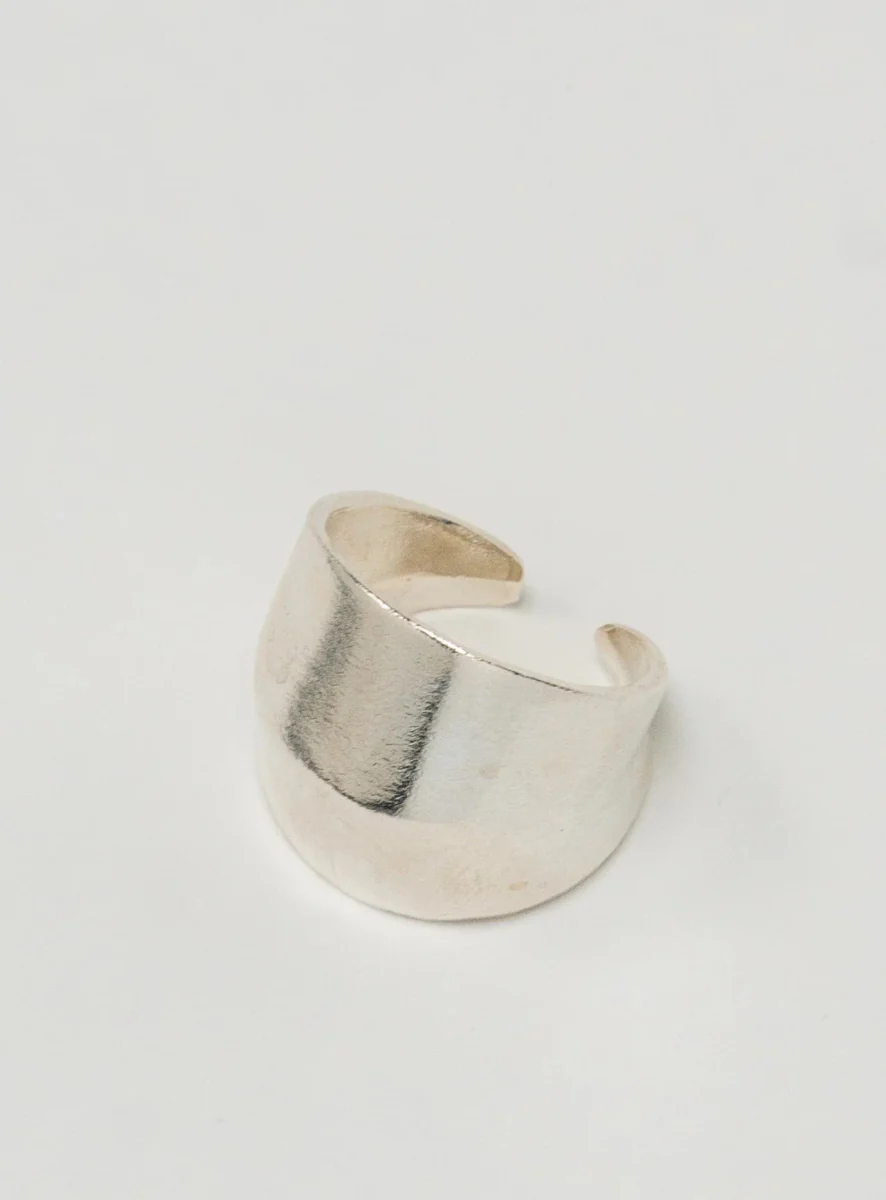 Par Ici Knuckle Ring - Gold or Silver (In-Store) - Image 15