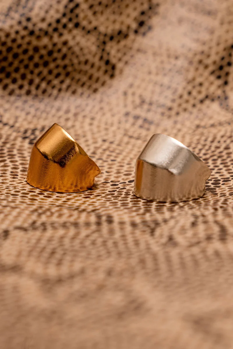 Par Ici Knuckle Ring - Gold or Silver (In-Store) - Image 2
