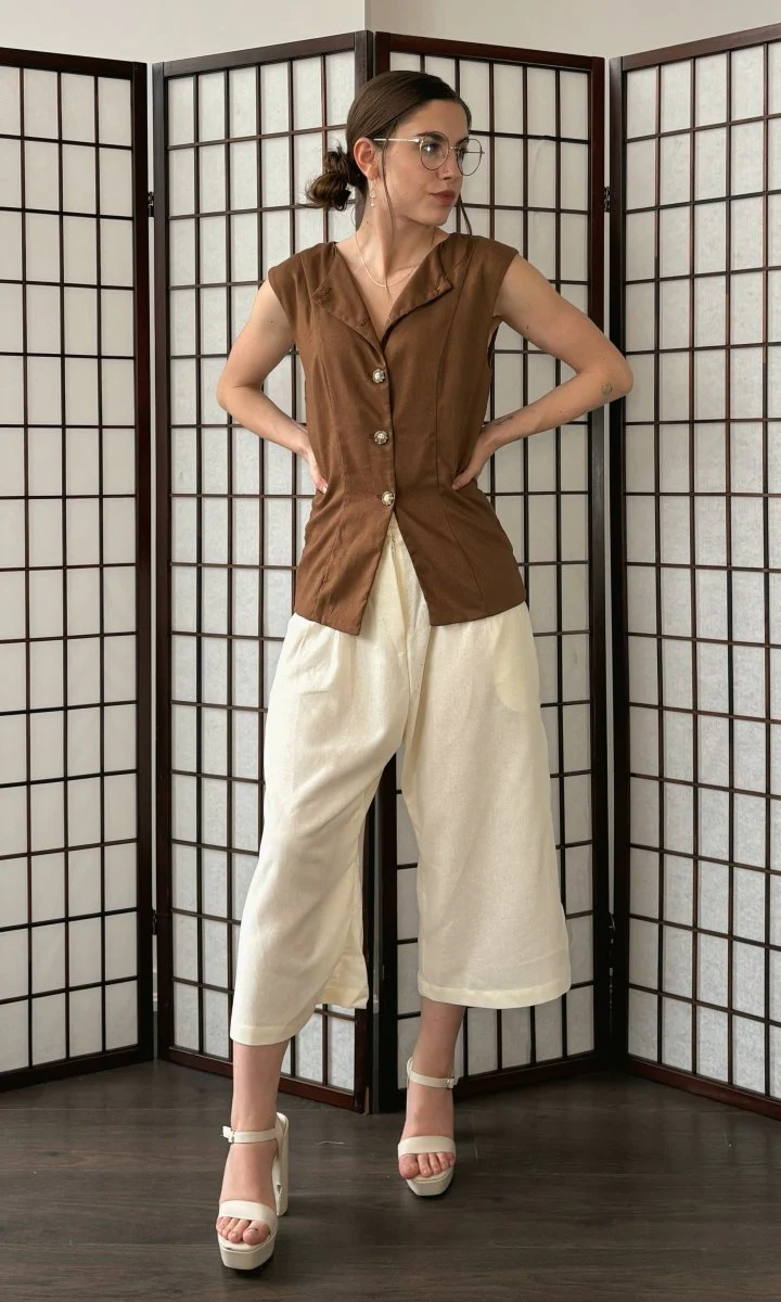 Rennie Mary May Vest (Chestnut) - Image 15