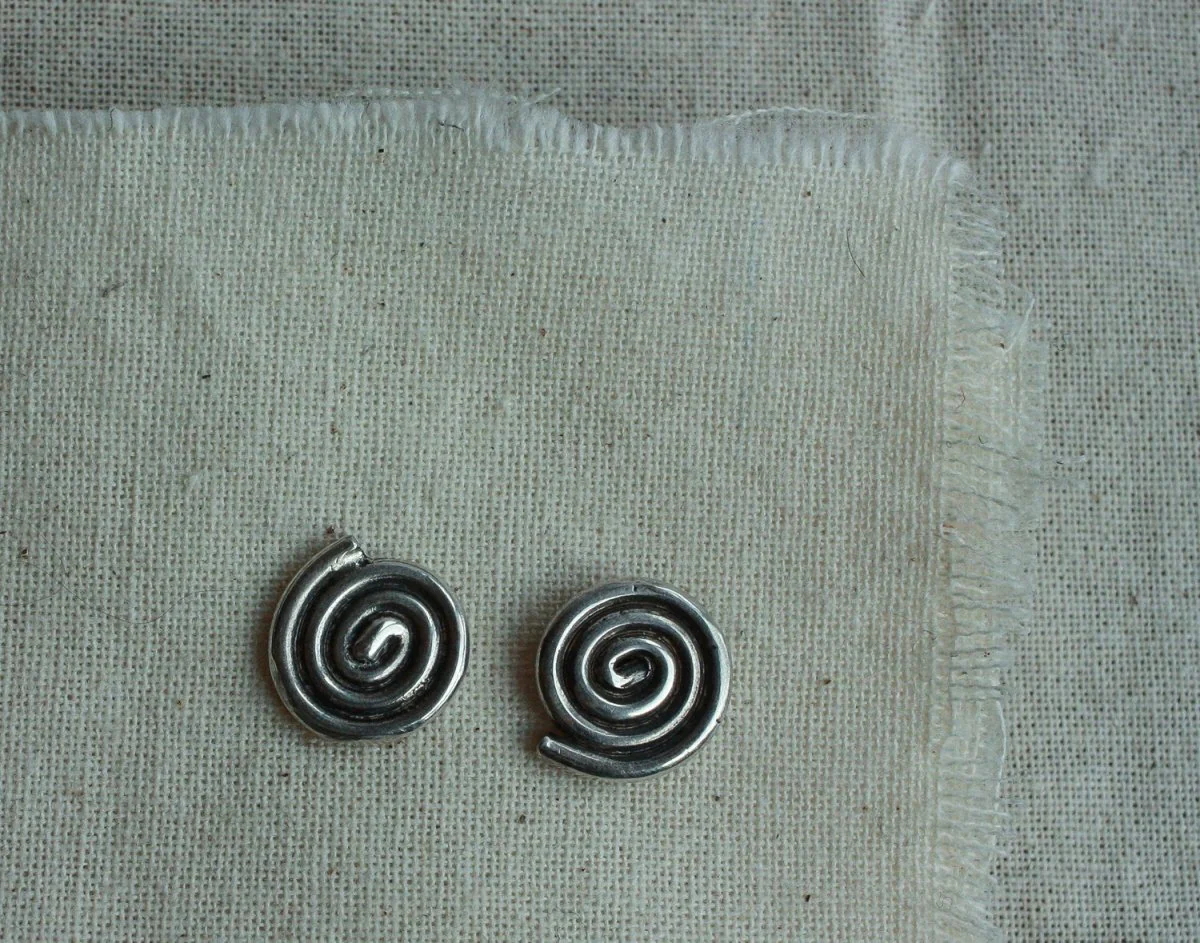 Rowe Swirl Studs - Image 2