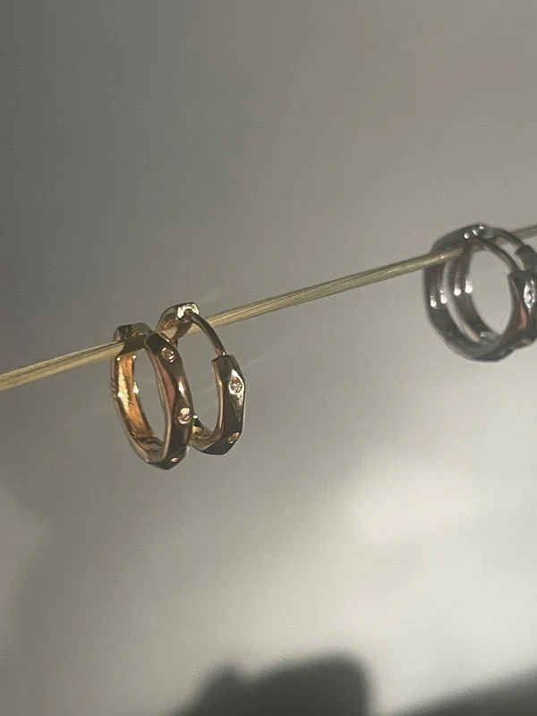 Second Aura Geometric Demi Huggie Hoops