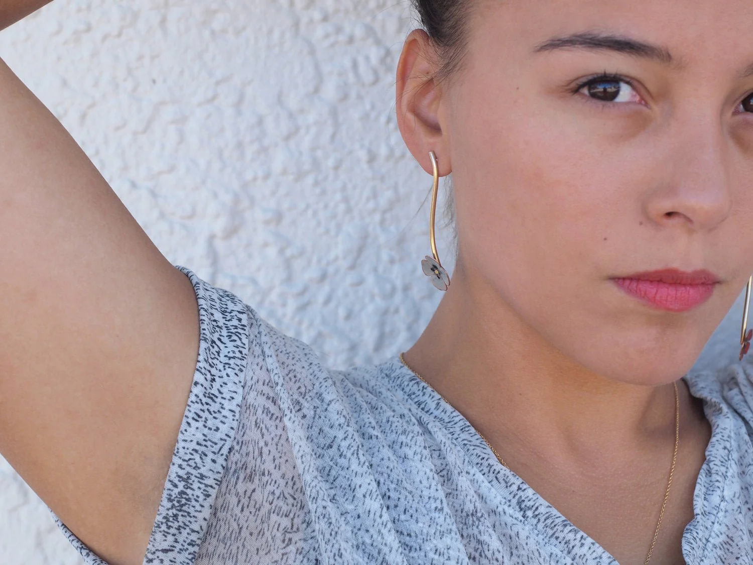 Sophie Kissin Unikko Stem Earrings - Image 3
