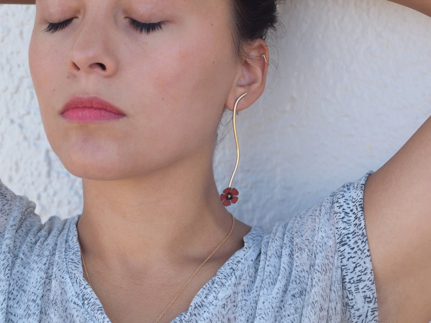 Sophie Kissin Unikko Stem Earrings - Image 4