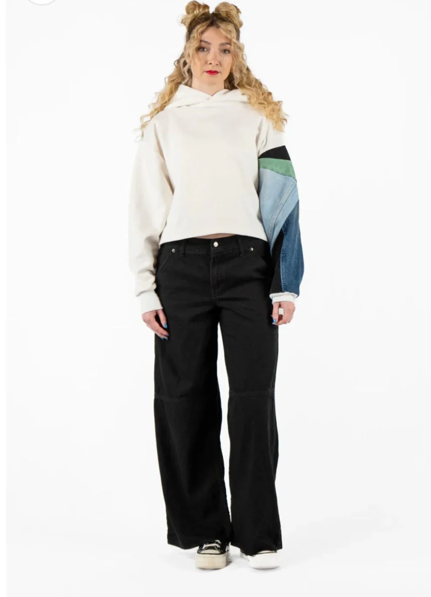 Uni Design Go-To Cropped Hoodie - Image 10