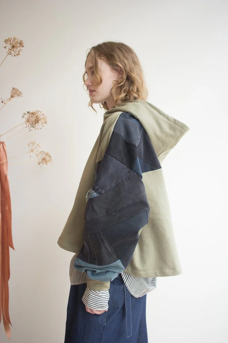 Uni Design Go-To Cropped Hoodie - Image 4