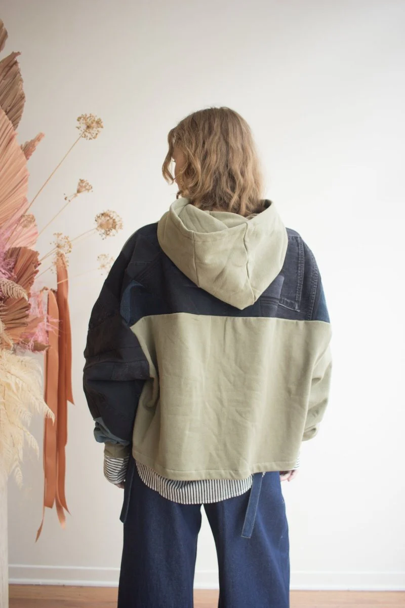 Uni Design Go-To Cropped Hoodie - Image 5