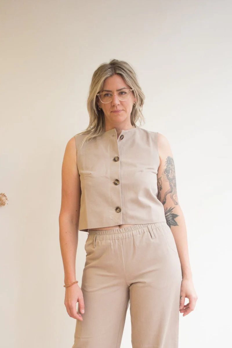 Valerie C. Sleeveless Jacket (Beige)