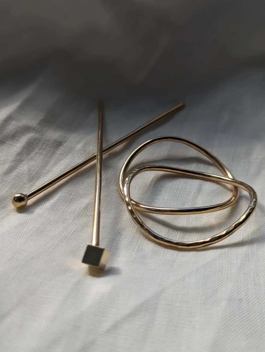 Vanderzee Circle Hairpin - Sphere Bauble (Brass) - Image 4