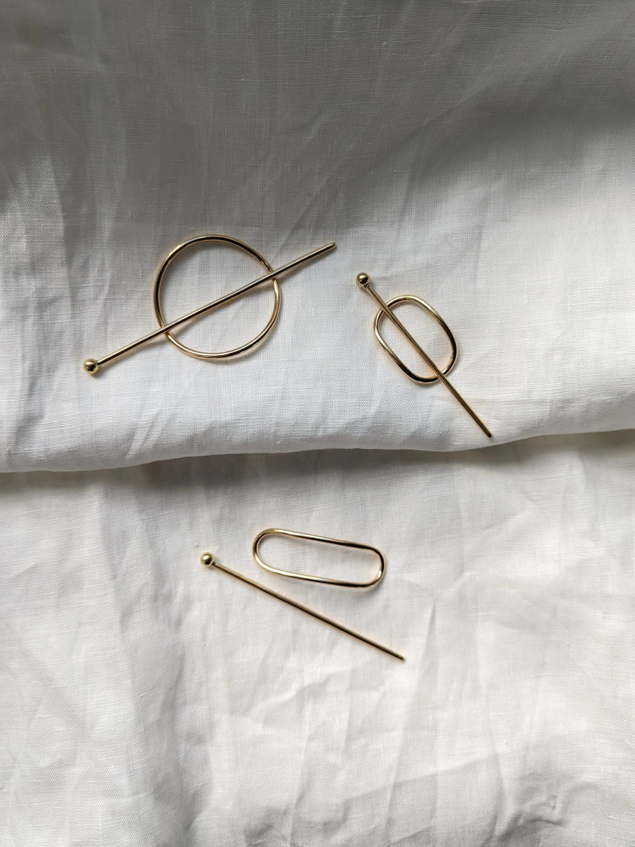 Vanderzee Circle Hairpin - Sphere Bauble (Brass) - Image 5