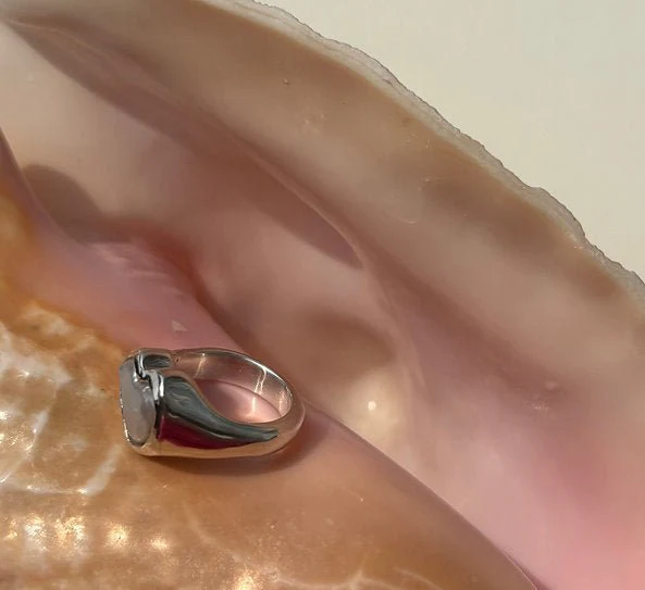 Wild Silver Pearl Heart Ring - Image 4