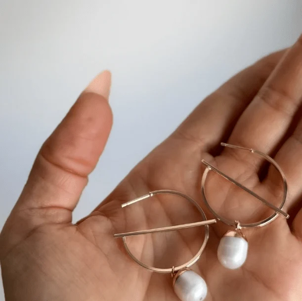 WILYMI Clarity Retro Hoop Earrings - Image 4