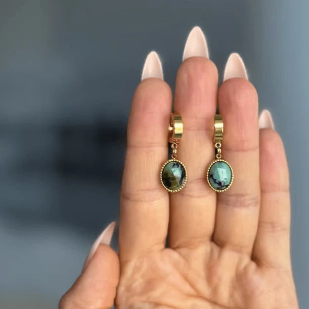 WILYMI Citadel Ruby Zoisite Oval Huggie Earrings - Image 2