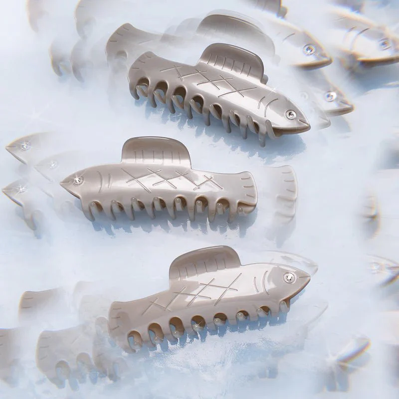 Winona Irene Herring Fish Claw Clip - Image 10